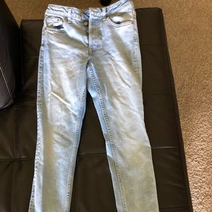 Light blue washed jeans